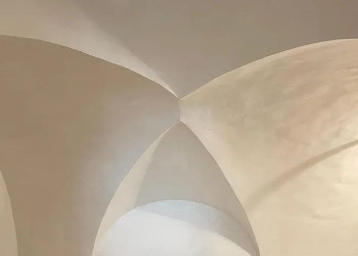 May\'S Apartment